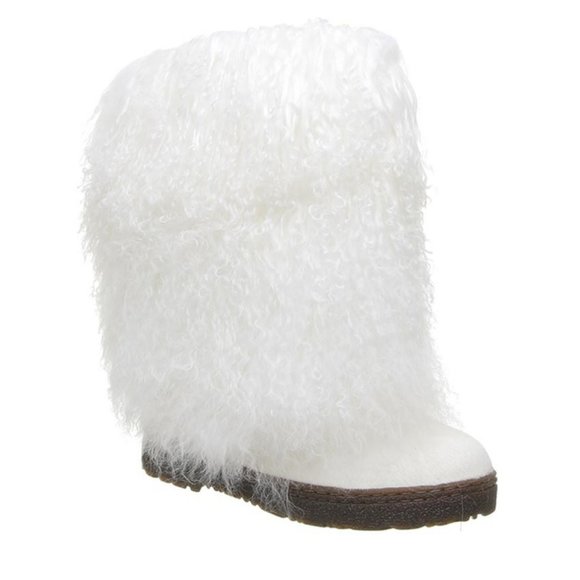 Bearpaw Boetis White Mongolian Fur Boots, Size 9-NIB GORGEOUS!! - Picture 2 of 2